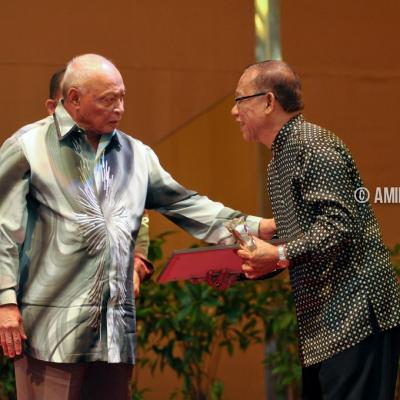 Akshah2011 21