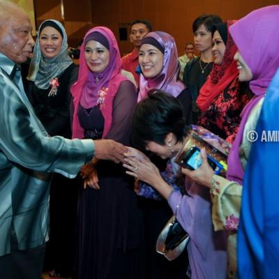 Akshah2011 48